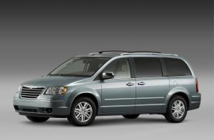 Chrysler Town & Country 2008 года